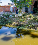 FORTALEZA, CE,  BR - 10.11.25   - Poluição no entorno do Rio Cocó (Fco Fontenele/O POVO)
