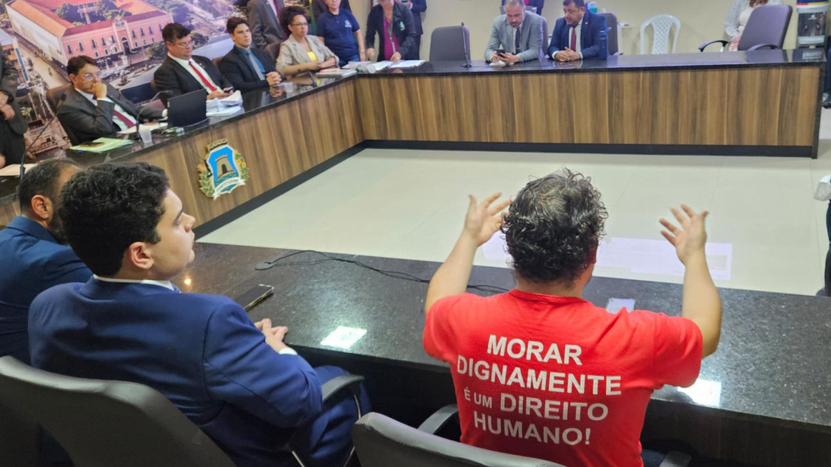 Comissão especial reuniu-se no início da tarde desta quarta-feira