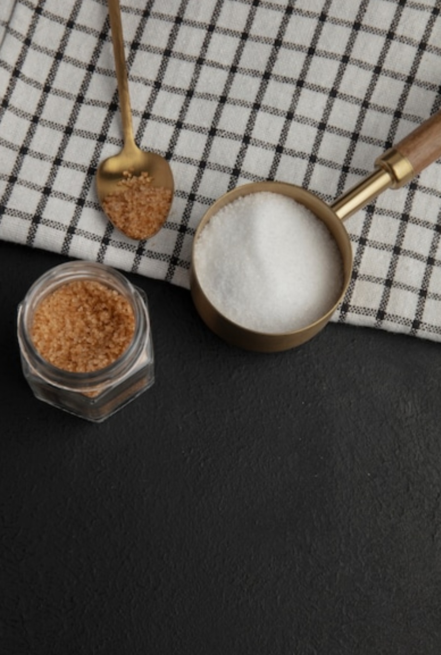 Assim, o melhor sal para sua saúde é aquele consumido com moderação e dentro dos limites recomendados pela OMS. Portanto, é importante ter cautela na cozinha e na escolha do sal, mas sem abrir mão do sabor que ele proporciona aos nossos pratos.