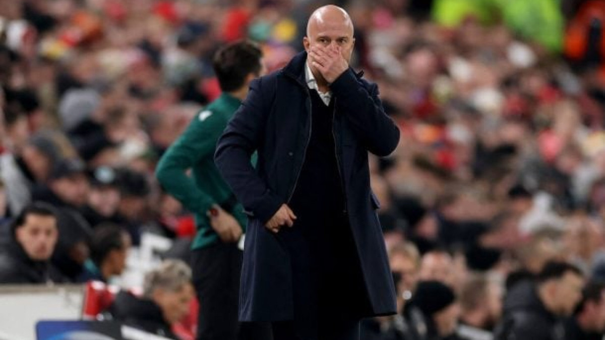 Derrota para o PSV amplia crise, time acumula nove tropeços em 12 jogos e técnico precisa voltar a vencer para evitar demissão