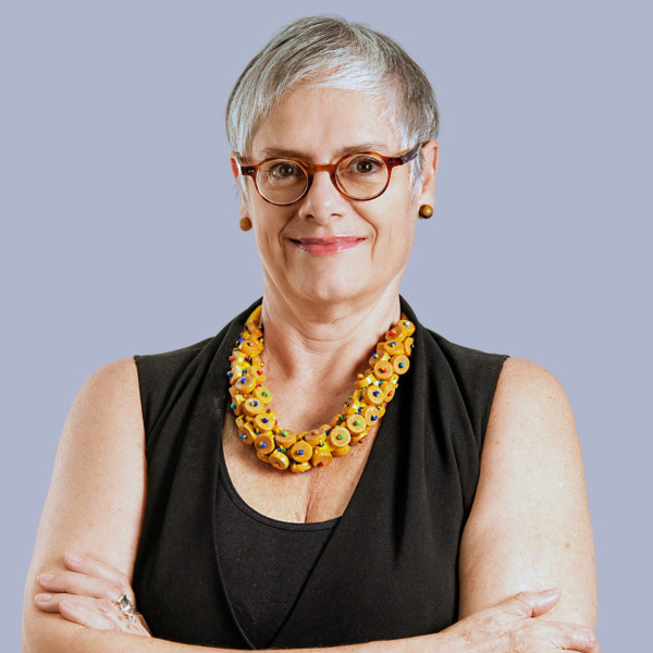 Ana Celina Bueno é presidente FENAPRO