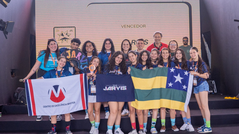 ArcelorMittal investe em robótica educacional desde 2024 