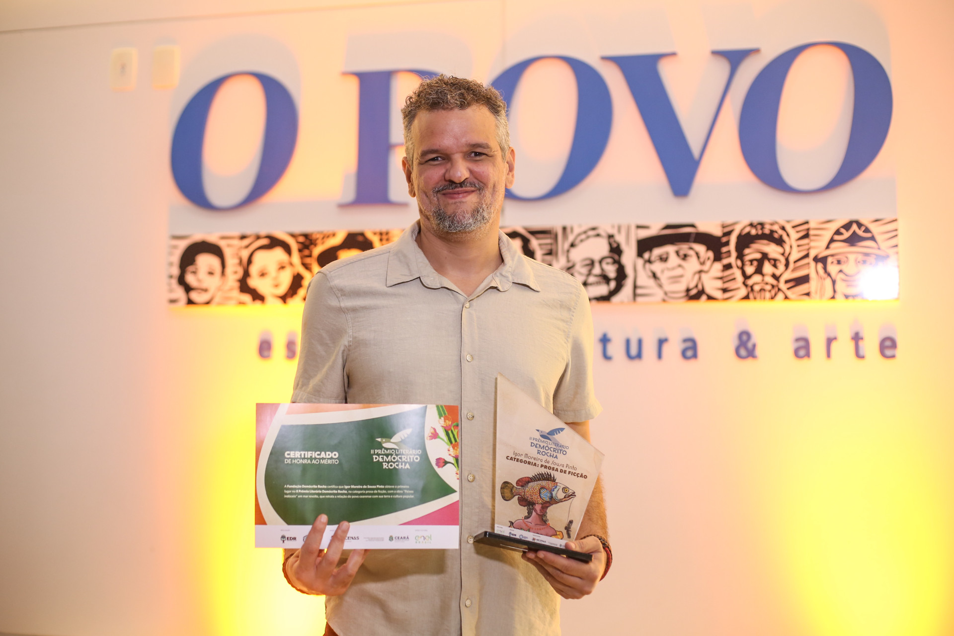 Igor Moreira de Sousa venceu a categoria "prosa de ficção" do II Prêmio Literário Demócrito Rocha com o livro "Peixes indóceis em mar revolto"