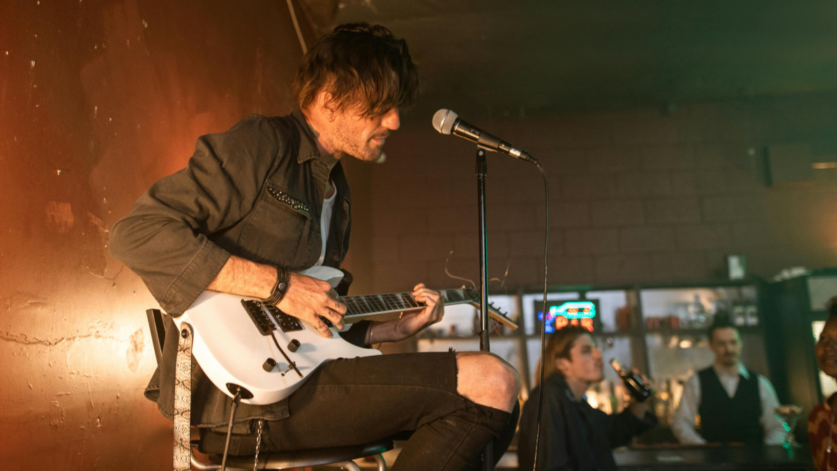 Imagem de apoio ilustrativo. Estudo observacional sugere que a fama, por si só, pode contribuir para um maior risco de mortalidade entre cantores, além dos riscos associados a ser músico profissional