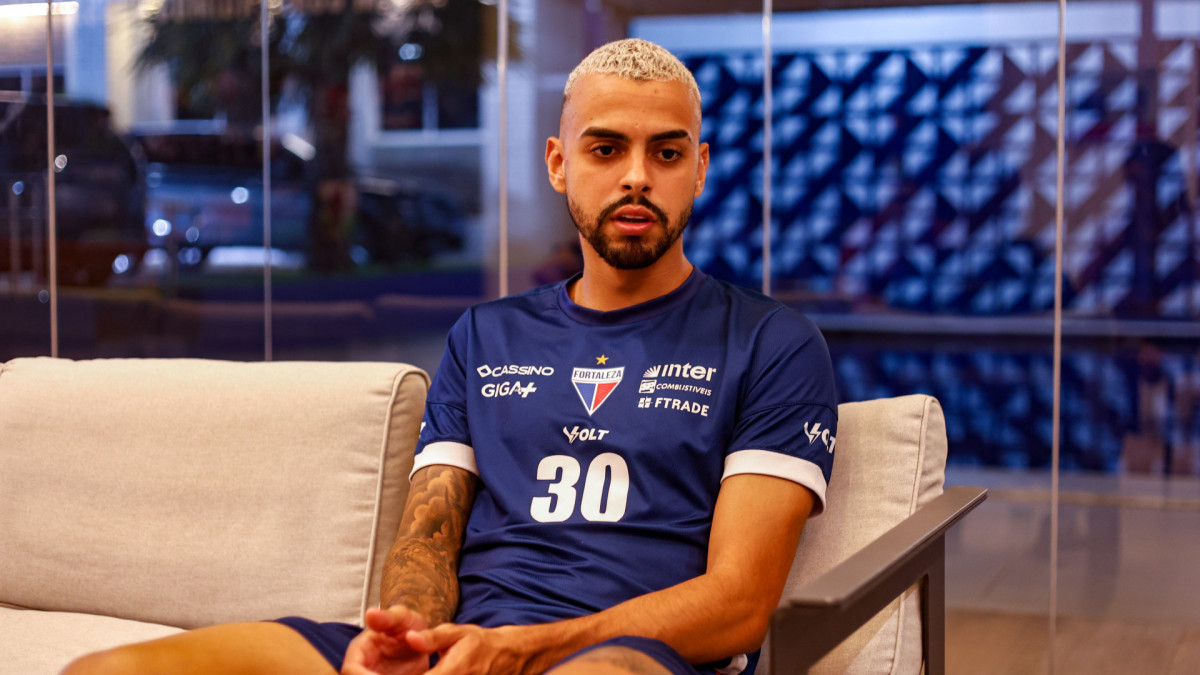 FORTALEZA, CEARÁ,  BRASIL- 27.11.2025:.  Entrevista com o jogador Pierre, na sede do Fortaleza EC. (Daniel Galber/Especial para O POVO)