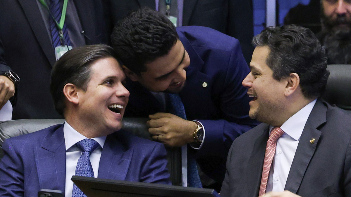 Hugo Motta, Davi alcolumbre e Efraim Filho
