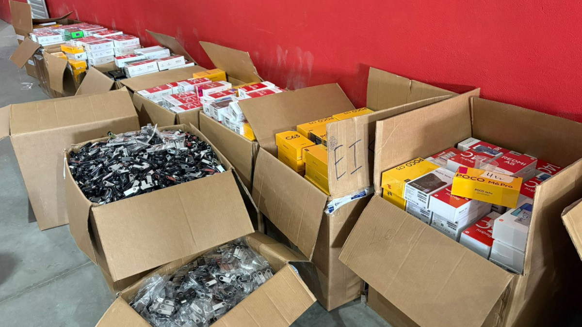 Bazar solidário da Receita Federal em Caucaia reverte renda para projetos sociais locais