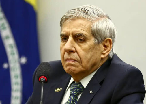 PGR havia concordado com o pedido do general Augusto Heleno para cumprir a pena em casa