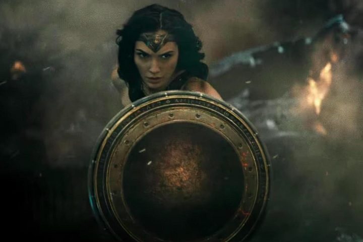 Desde então, a personagem ficou mais de 30 anos longe das telas e retornou ao cinema em 2016 em Batman vs Superman de Zack Snyder, com Gal Gadot no papel da Mulher-Maravilha.