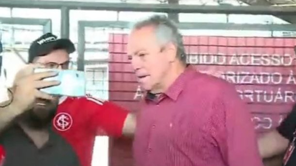 Técnico desembarca em Porto Alegre, afirma que não seguirá em 2026 e tenta salvar o clube do rebaixamento nas duas rodadas finais do Brasileirão