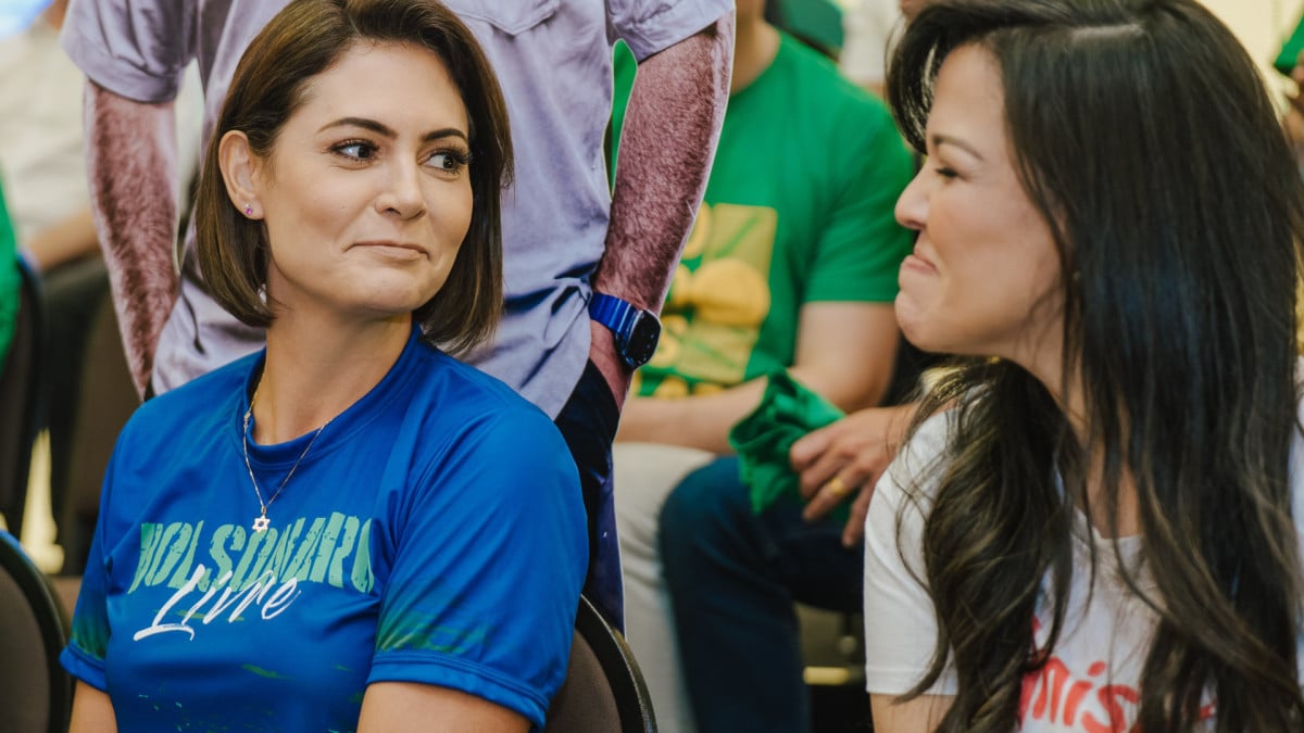 Ex-primeira dama Michelle Bolsonaro e a vereadora Priscila Costa no lançamento da pré-candidatura do senador Eduardo Girão ao governo do Ceará 