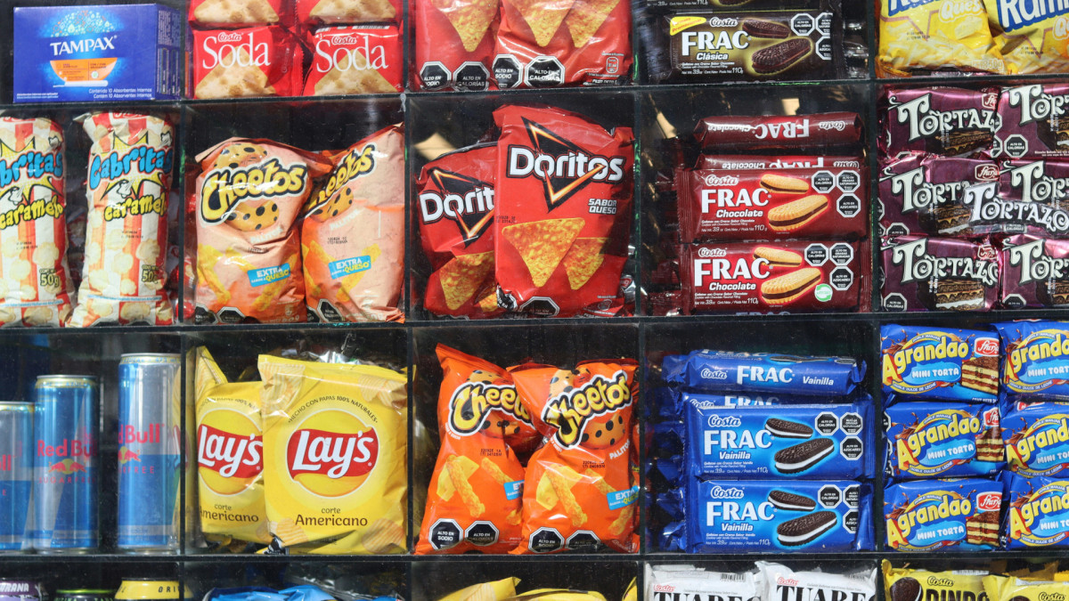 Alimentos ultraprocessados cresceram de 10% para 23% nos últimos 40 anos no Brasil