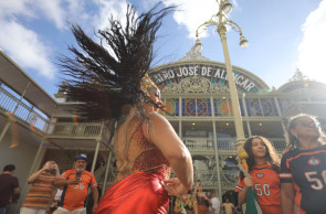 Circuito do Samba: cortejo chegou ao Theatro José de Alencar neste domingo, 30