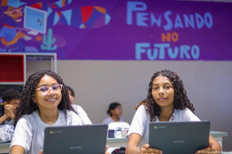 A Secretaria de Educa&ccedil;&atilde;o do Piau&iacute; diz ter estruturado o conte&uacute;do com base em estudos internacionais e em publica&ccedil;&otilde;es especializadas