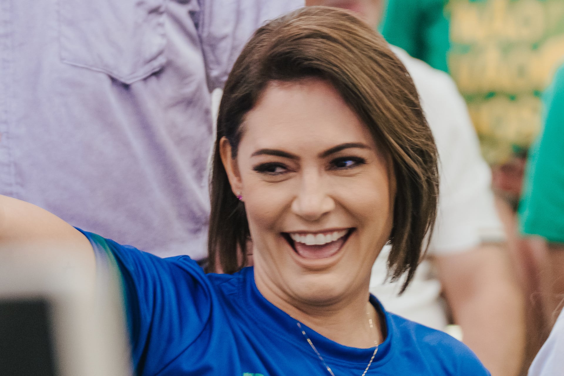 Michelle Bolsonaro diz que não responderá a manifestações dos enteados e afirma que seguirá "defendendo a família" (Foto: JÚLIO CAESAR)