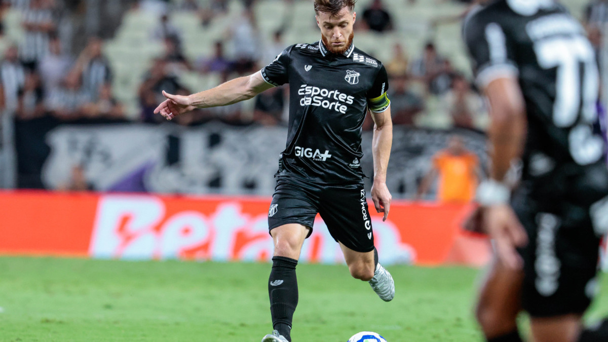 FORTALEZA-CE, BRASIL, 29-10-2025: William machado Ceará x Cruzeiro empatam pela Serie A do Brasileirão no Estádio Castelão. (Foto: Samuel Setubal/O Povo)