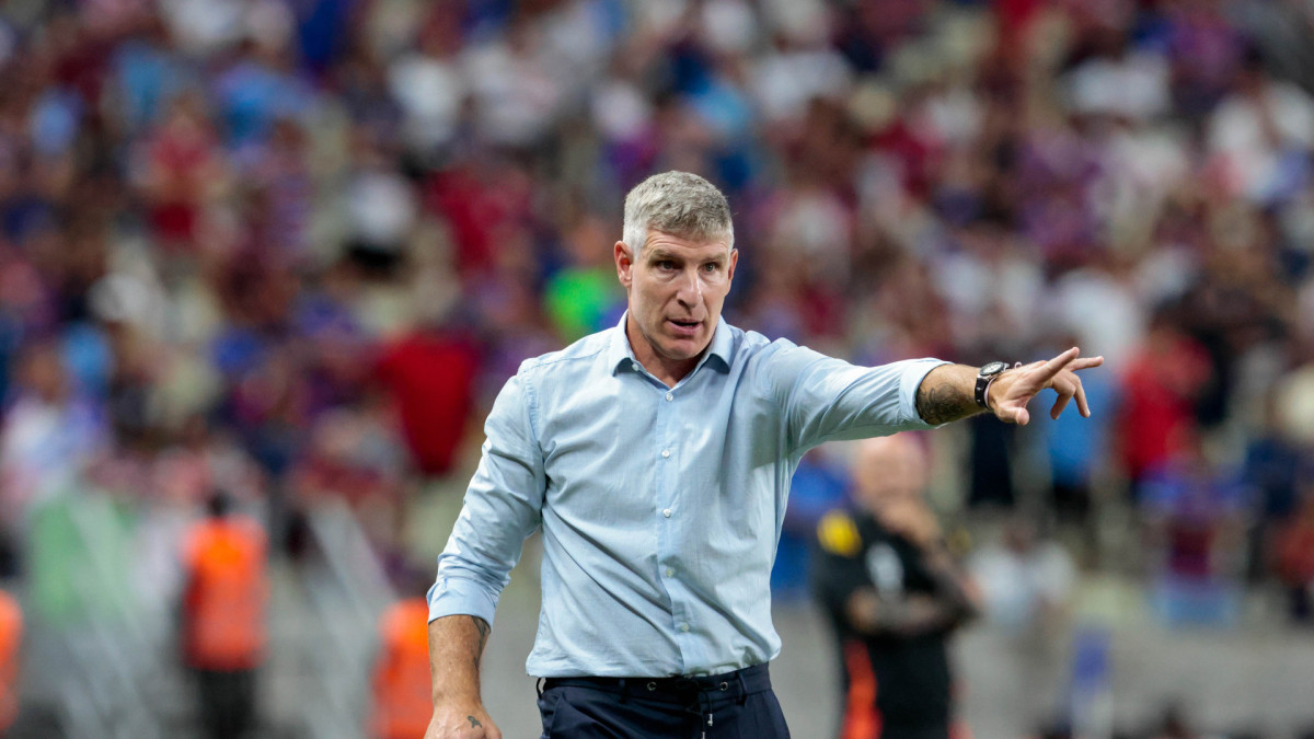 FORTALEZA, CEARÁ, BRASIL, 01-12-2025: Palermo Fortaleza x Atletico Mineiro pelo Campeonato Brasileiro Serie A na Arena Castelão. (Foto: Samuel Setubal/ O Povo)