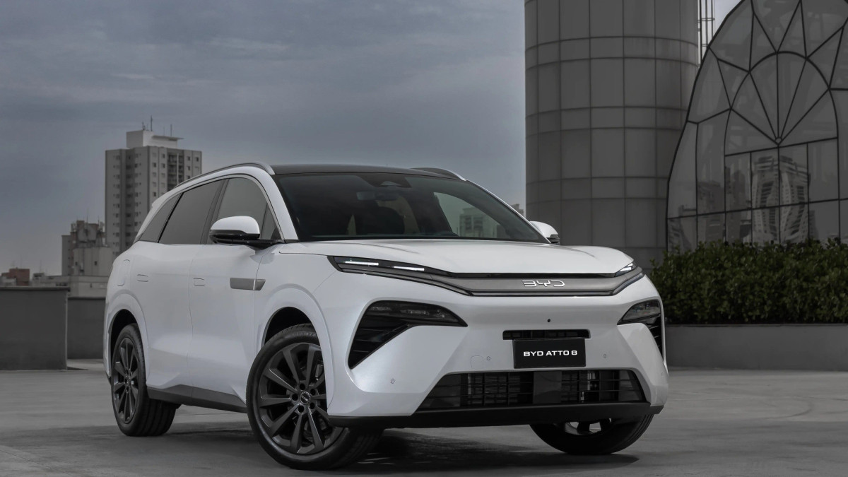 Atto 8, o mais novo SUV híbrido plug-in de sete lugares da BYD no Brasil 