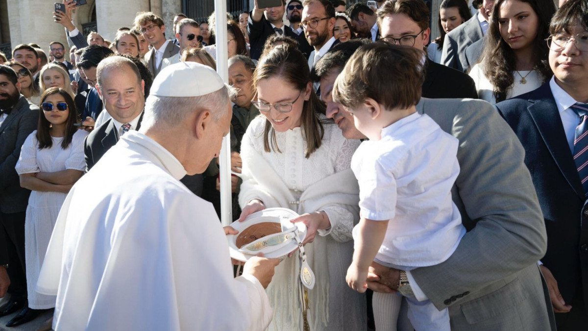 O casal escreveu a frase 