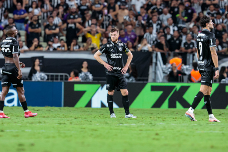 FORTALEZA-CE, BRASIL, 29-10-2025: William Machado Ceará x Cruzeiro empatam pela Serie A do Brasileirão no Estádio Castelão. (Foto: Samuel Setubal/O Povo)