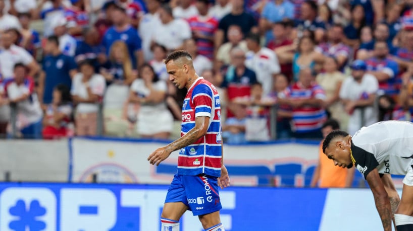 FORTALEZA, CEARÁ, BRASIL, 01-12-2025:  Breno Lopes Fortaleza x Atletico Mineiro pelo Campeonato Brasileiro Serie A na Arena Castelão. (Foto: Samuel Setubal/ O Povo) 
