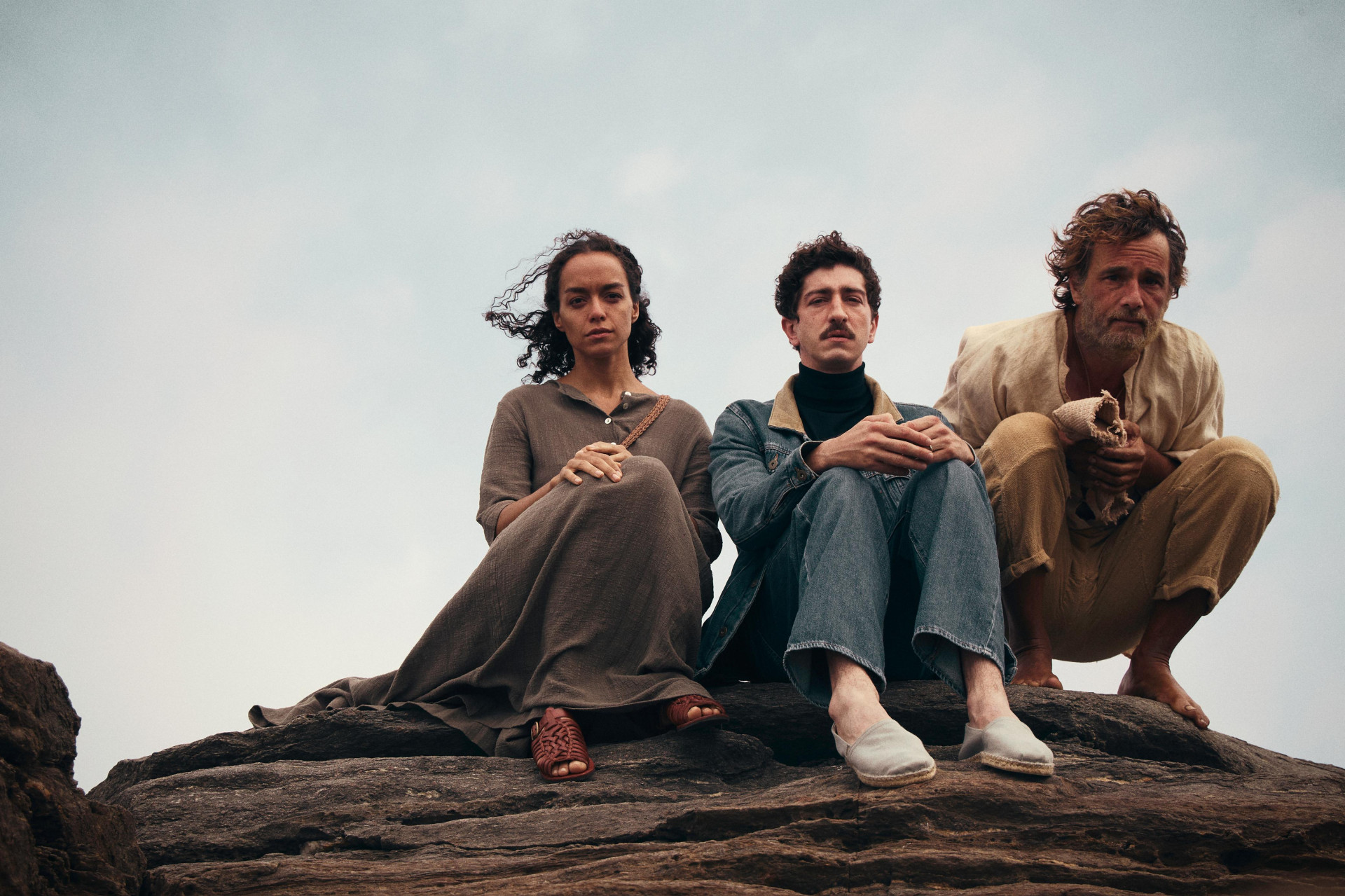 ￼REBECA Jamir, Johnny Massaro e Rodrigo Santoro (Foto: Netflix/Reprodução)