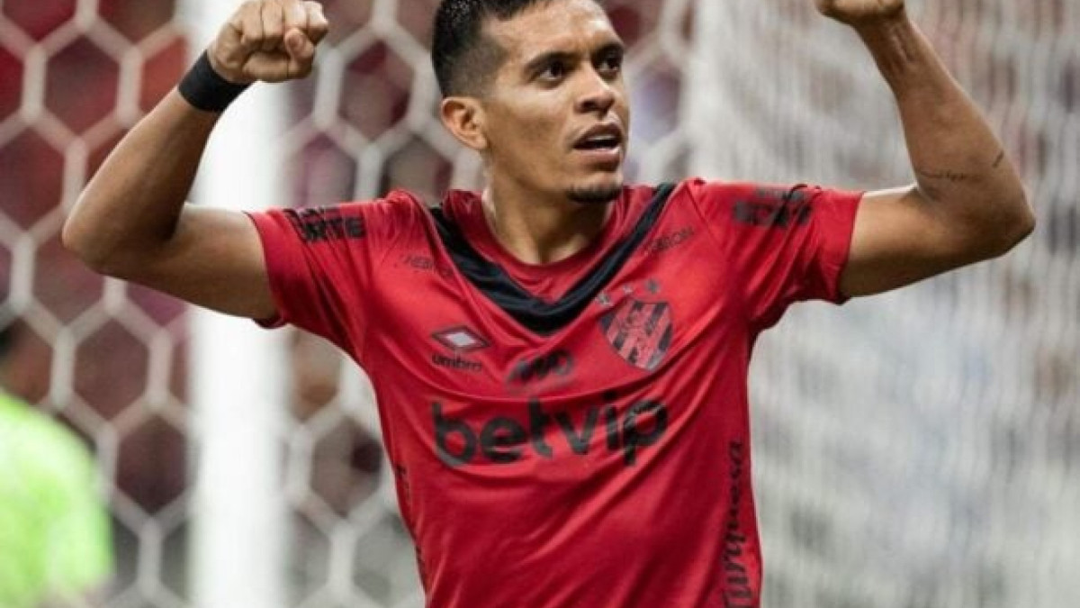 Ministros entendem que forçar cartão amarelo não configura crime de manipulação de resultado; decisão beneficia lateral do Sport