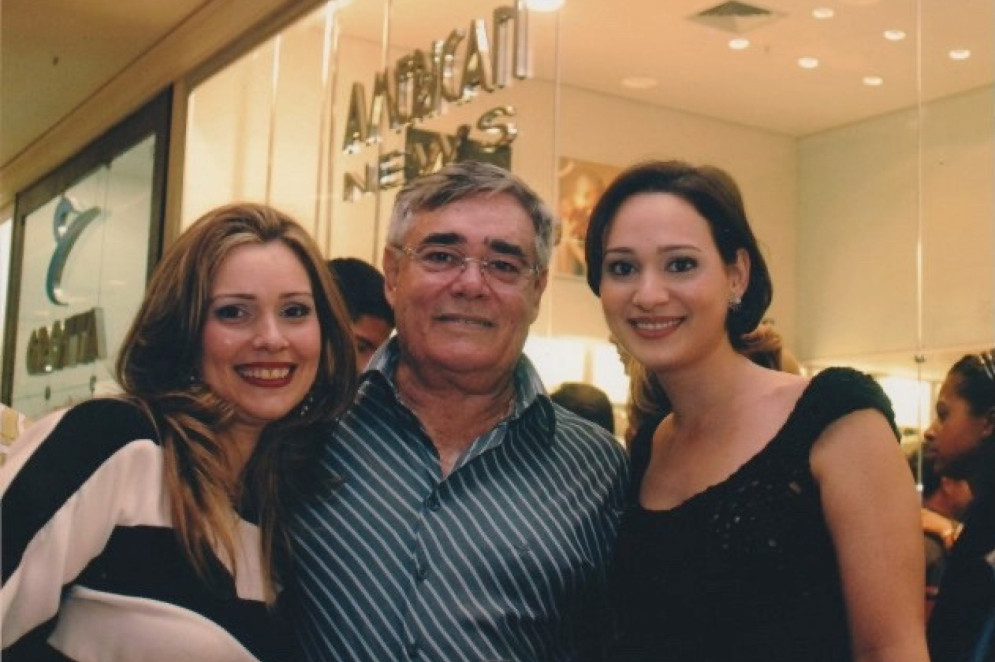 Renata, Rosalvo e Juliana durante inauguração de loja AmericaNews(Foto: Acervo pessoal/Divulgação)