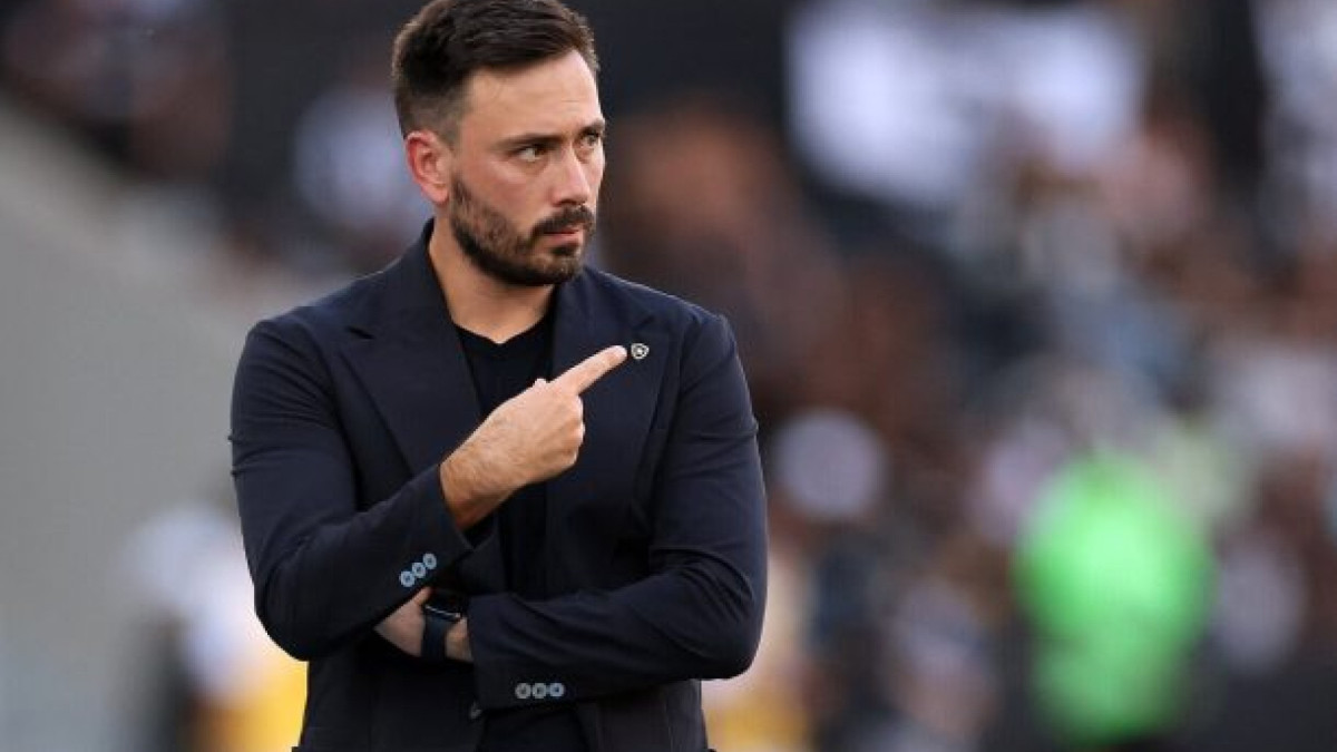 Alvinegro enfrenta o Cruzeiro nesta quinta-feira, no Mineirão, pela 37ª rodada do Campeonato Brasileiro