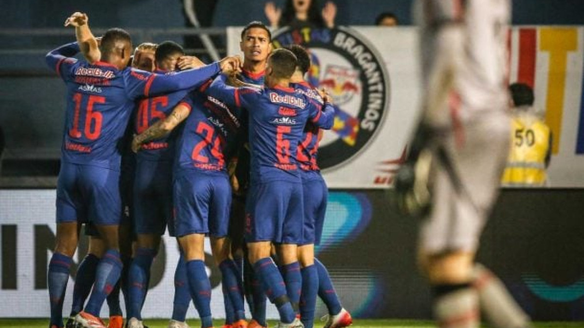 Massa Bruta desfila e aplica 4 a 0 sobre o Leão, que agora terá última rodada do Brasileirão como decisiva para ficar na Série A em 2026