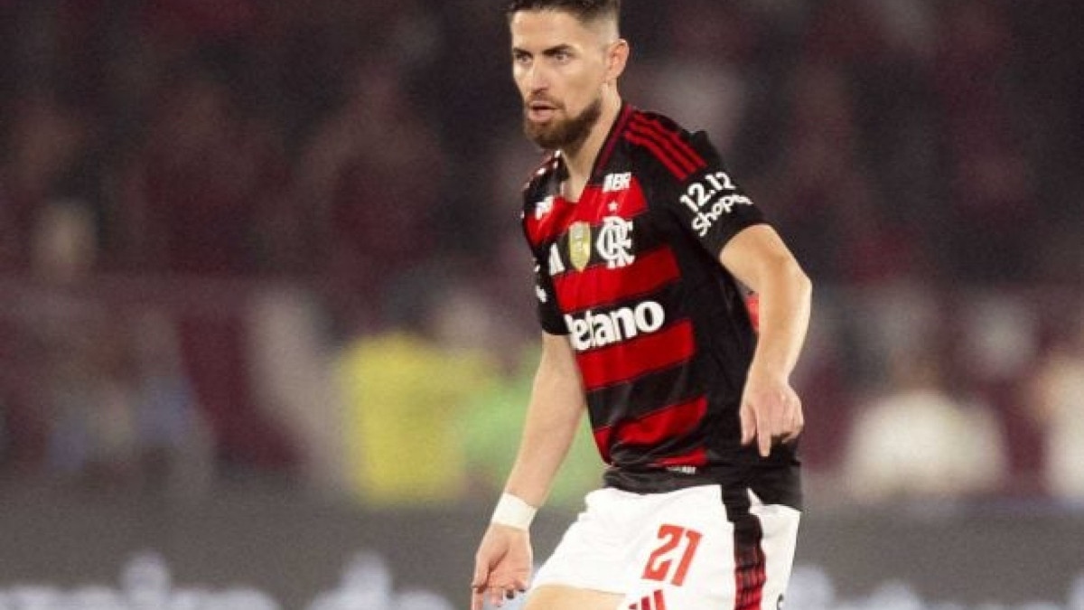 Volante também valoriza entrega dos jogadores depois da vitória rubro-negra por 1 a 0 sobre o Ceará, nesta quarta, no Maracanã