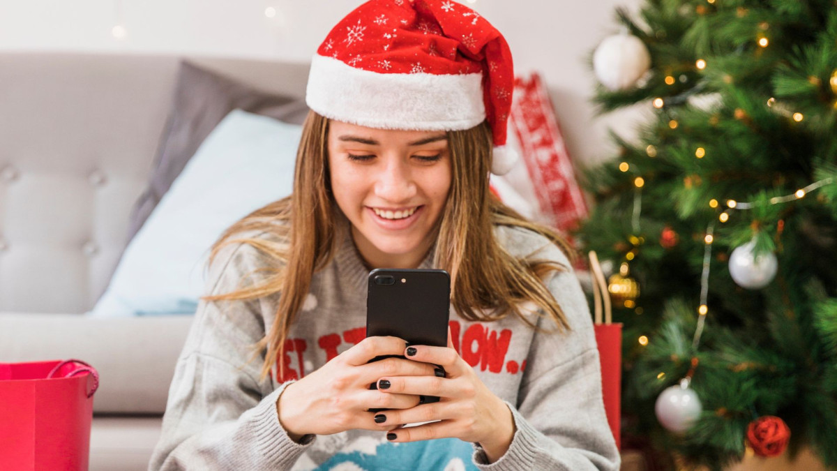 Com a chegada do Natal, cresce a busca por mensagens afetuosas para enviar a amigos e familiares. Confira ideias prontas e inspire-se para celebrar a data com carinho.