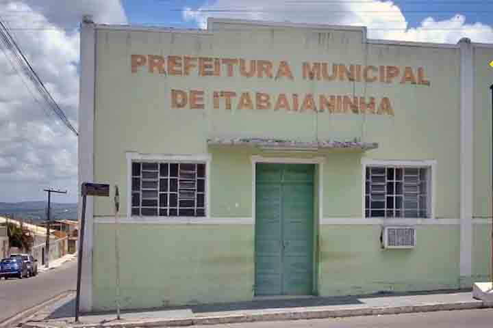 Sua fundação como cidade data de 19 de outubro de 1915, embora sua história remonte ao século 18, com a passagem de imigrantes de Itabaiana Grande (atual Itabaiana). 