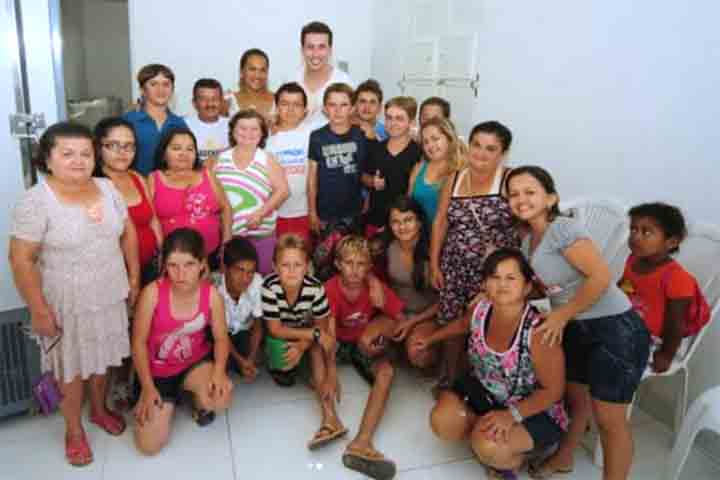 A situação ajudou a propagar uma linhagem com predisposição genética para o nanismo pituitário, especificamente a Deficiência Isolada do Hormônio (DIGH).