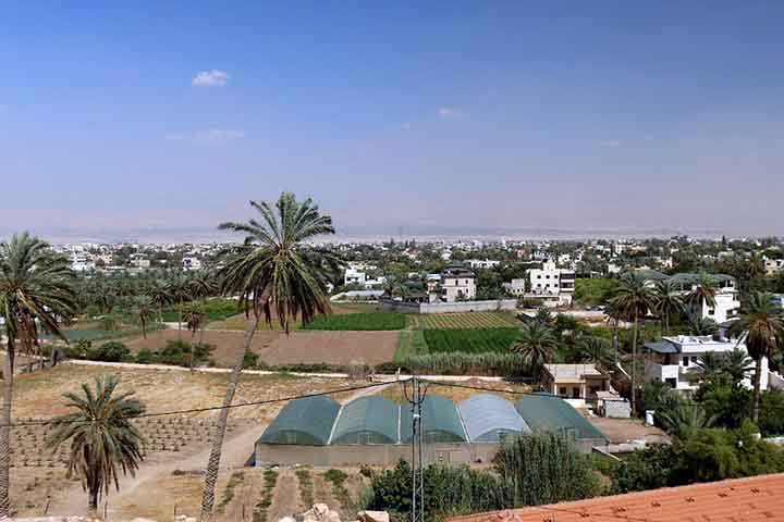 Do ponto de vista histórico e religioso, Jericó é uma das cidades mais citadas na Bíblia. Nas escrituras, ela é descrita como a “Cidade das Palmeiras” e aparece no livro de Josué como o primeiro grande desafio dos israelitas ao entrarem na Terra Prometida. 

