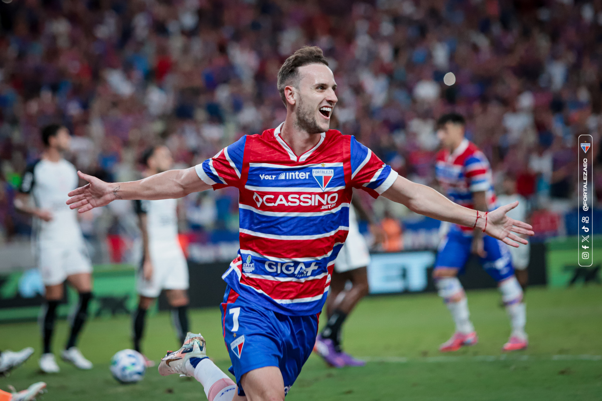 Pochettino foi o autor do gol do Fortaleza que abriu o placar contra o Corinthians, pela 37ª rodada da Série A, na Arena Castelão