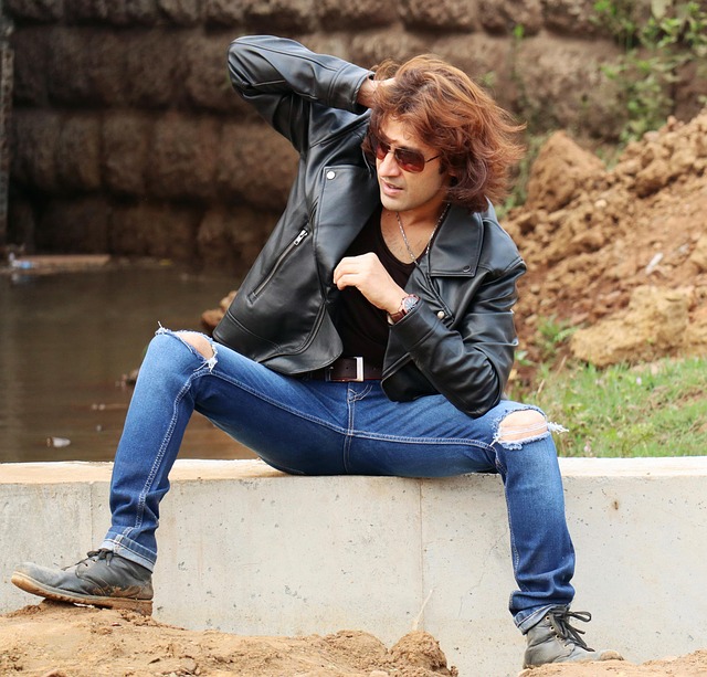 Os perfumes masculinos, nos anos 2000, ganharam mais complexidade, com o surgimento de notas mais gourmet, como cacau, mel e especiarias. 