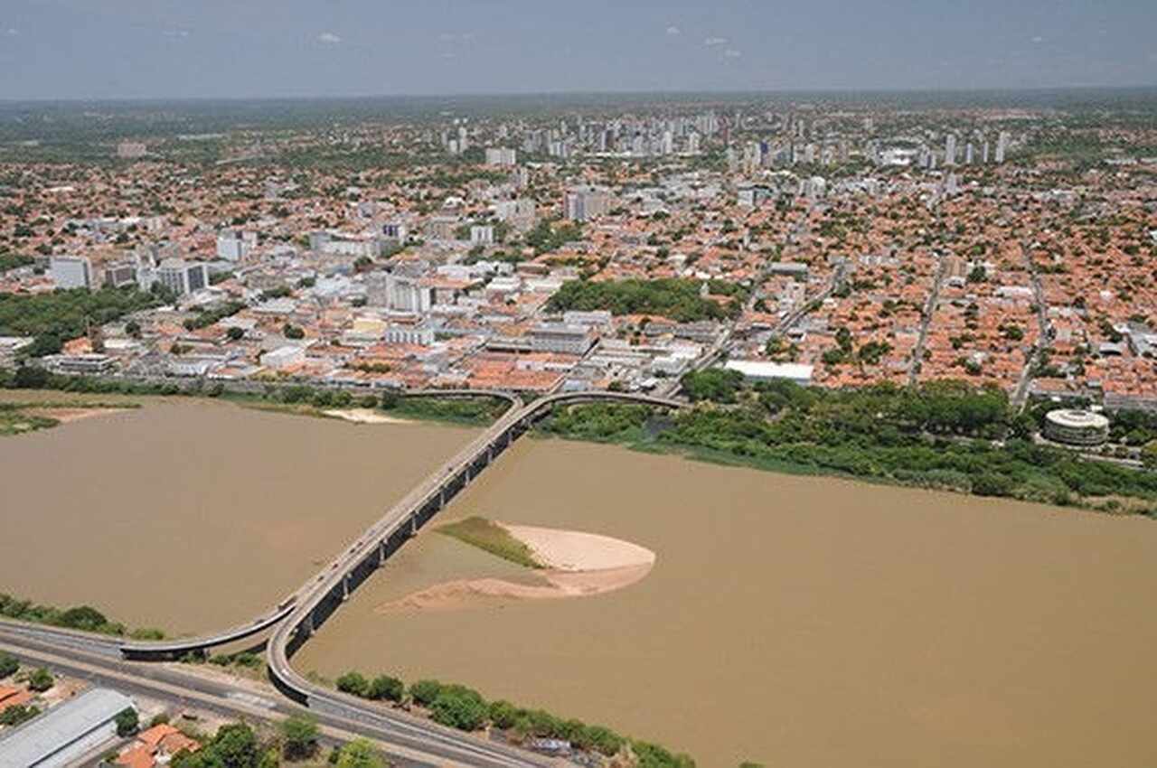A cidade é hoje reconhecida por sua capacidade de preservar suas tradições e ao mesmo tempo se modernizar para atender às necessidades de seus habitantes e visitantes. Com história, cultura, gastronomia e hospitalidade, Teresina encanta quem a visita e quem nela vive.