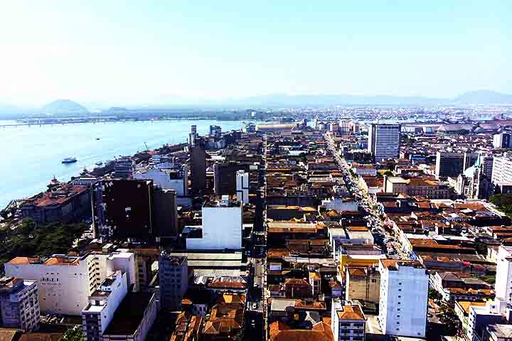 Em segundo lugar está Santos, que é considerado um bom lugar para idosos devido à sua infraestrutura e políticas voltadas para a terceira idade e segurança. 