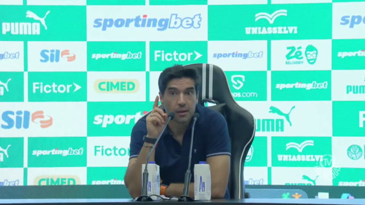 Abel Ferreira: 'Os títulos que eu ganhei no Palmeiras não tem asteriscos'