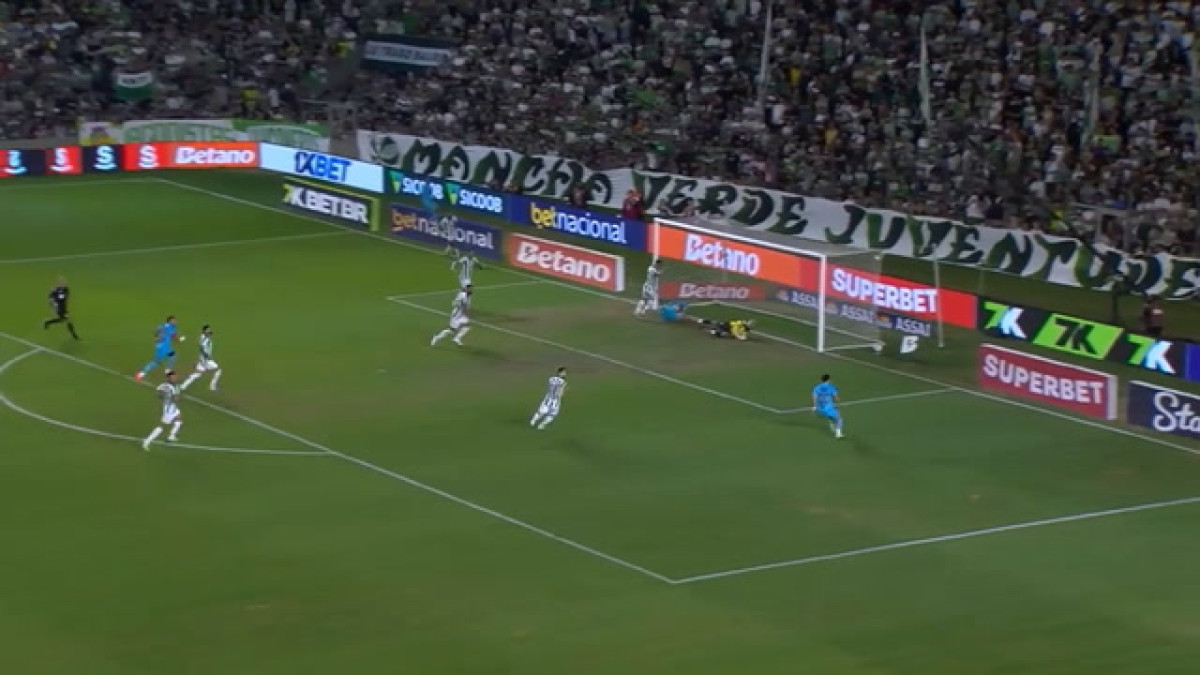 Análise do VAR: pênalti para o Santos contra o Juventude