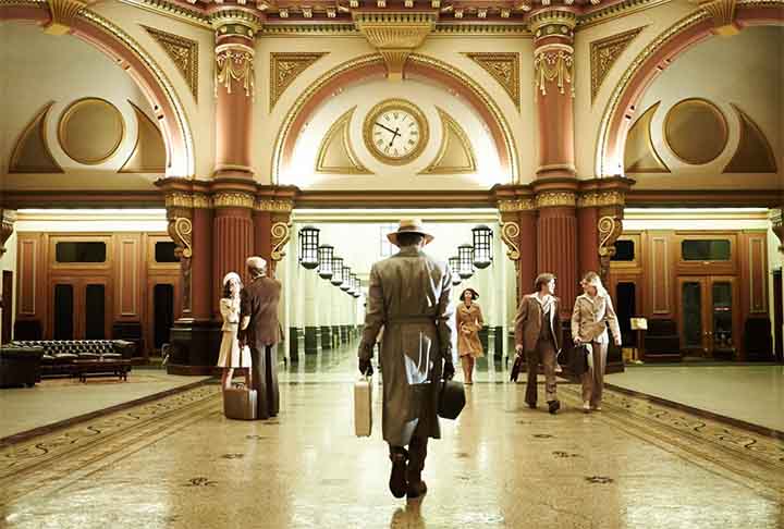 A trama gira em torno de um agente temporal que viaja para o passado a fim de impedir a ação de um perigoso terrorista conhecido apenas como O Detonador.