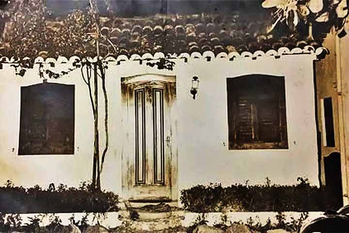 O assassinato de Ângela Diniz aconteceu na noite de 30 de dezembro de 1976, quando ela estava na casa de veraneio na Praia dos Ossos, em Búzios, com Doca Street. 
