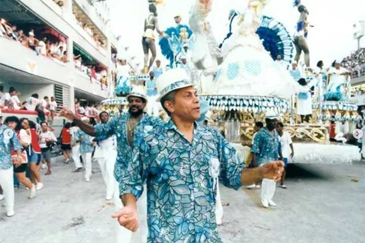 Começou a carreira nos anos 1960 e ganhou notoriedade nacional em 1969, com o lançamento do compacto duplo com Sinal Fechado e Foi um Rio que Passou em Minha Vida.