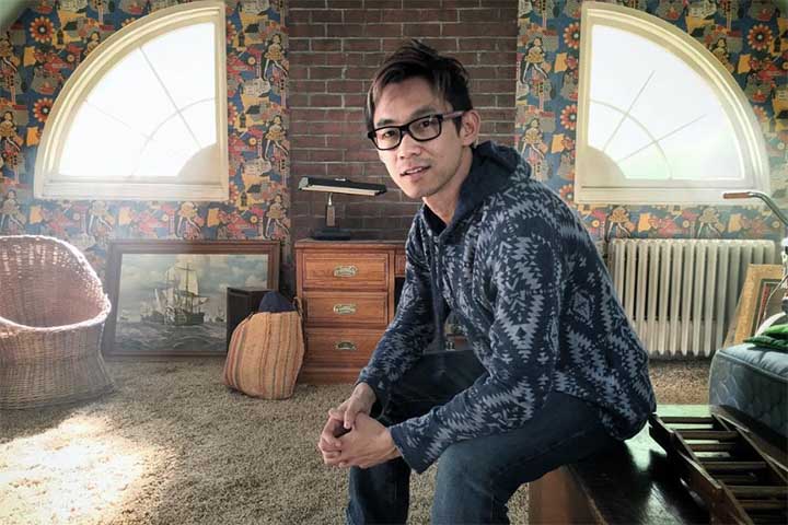 A direção de Wan combina sustos precisos, atmosfera tensa e narrativa visual envolvente, influenciando o terror moderno mundial.