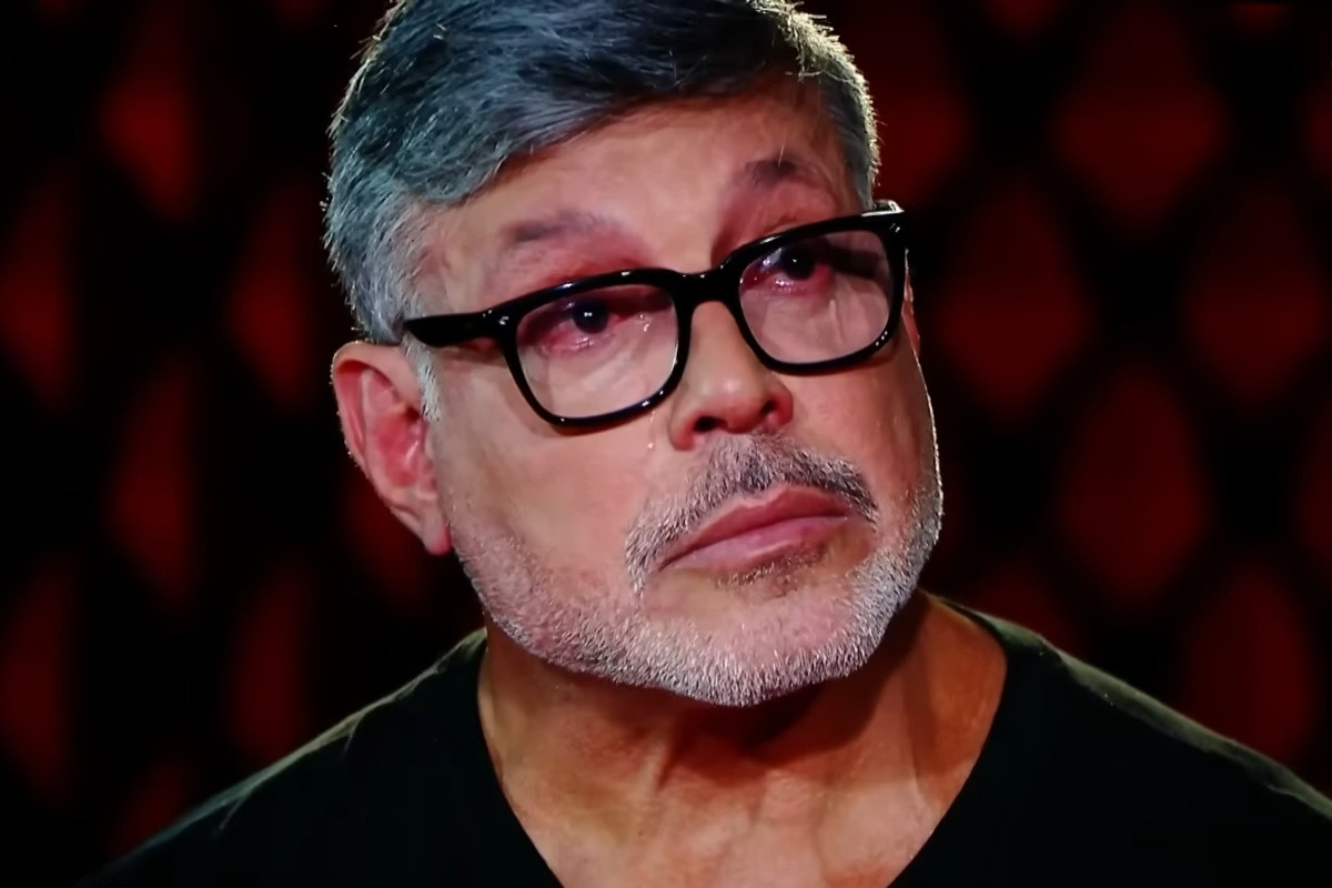 Em setembro de 2025,  Alexandre Frota se emocionou ao falar sobre o filho adotivo Enzo, durante entrevista ao programa No Alvo, do SBT. Chorando, ele relembrou uma experiência sobrenatural que viveu em 2007, três anos antes de conhecer a criança.