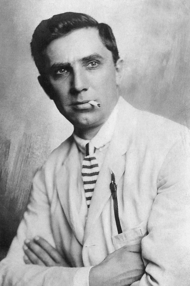 Bela Lugosi – ator húngaro, nascido em 20 outubro 1882, morreu em 16 agosto 1956 em Los Angeles, vítima de ataque cardíaco enquanto dormia.