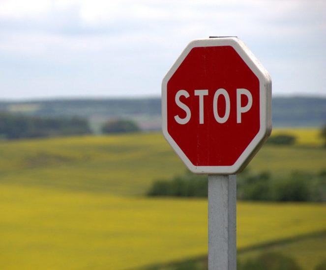 Assim, o conteúdo teórico continuará obrigatório, mas sem a necessidade de contratação de uma autoescola privada.
