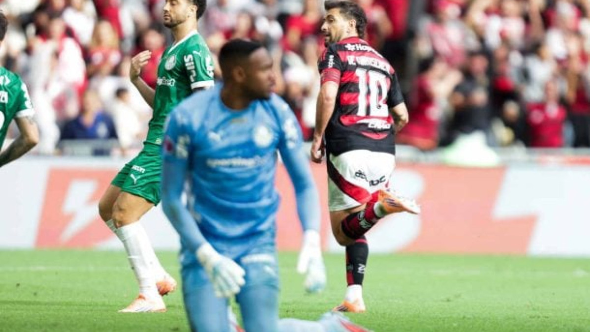 Jogada10 separa nove partidas do Mengão durante campanha vitoriosa no Campeonato Brasileiro; relembre e escolha sua favorita