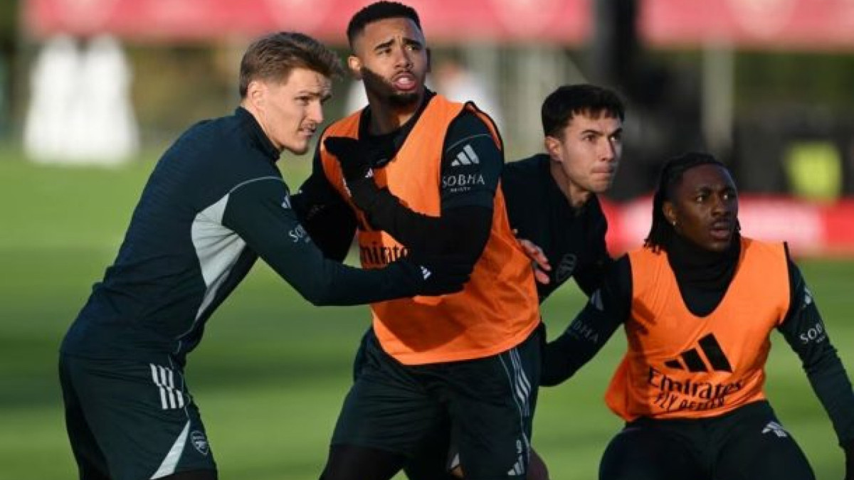 Times se enfrentam na partida de abertura da 15ª rodada da Premier League 2025/26